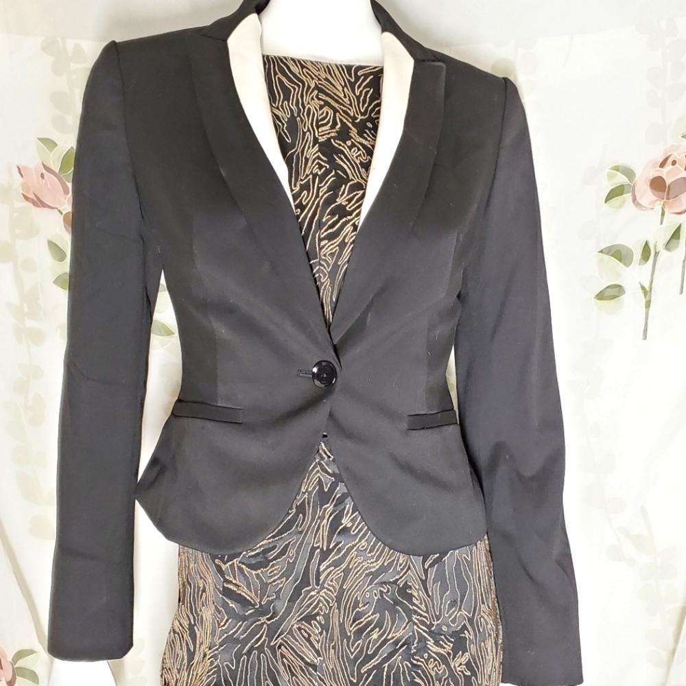 Express Suit, Used In Perfect Condition. Size 4 - image 1